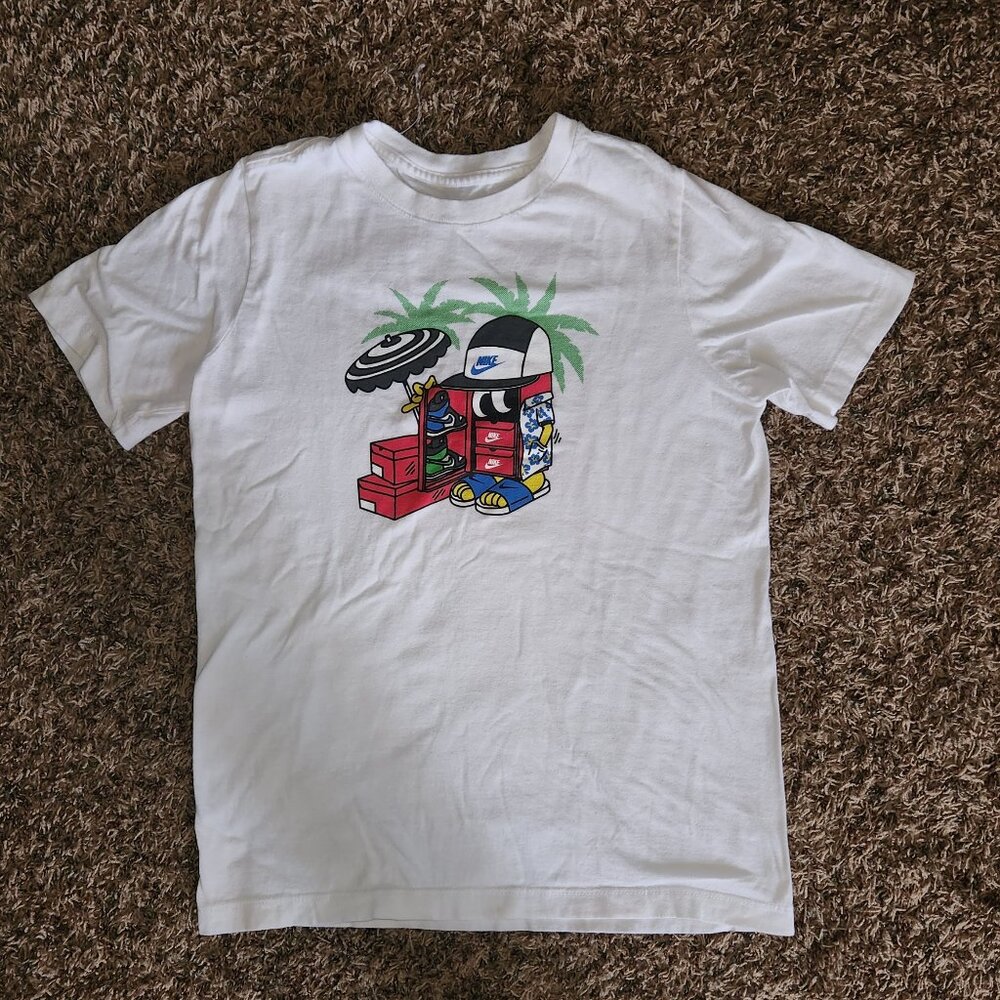 Nike Boys Shoebox Tee Shirt White Size Large